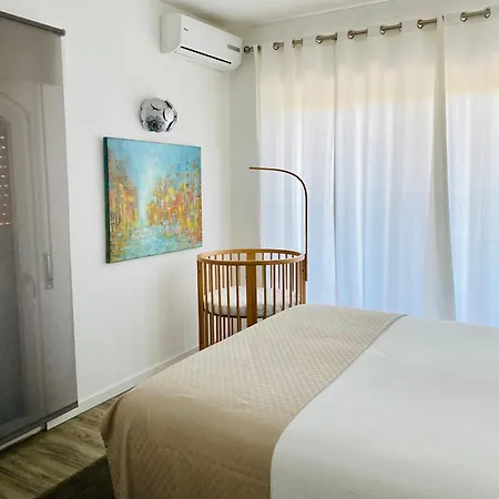 Gandarinha Junto Ao Mar *